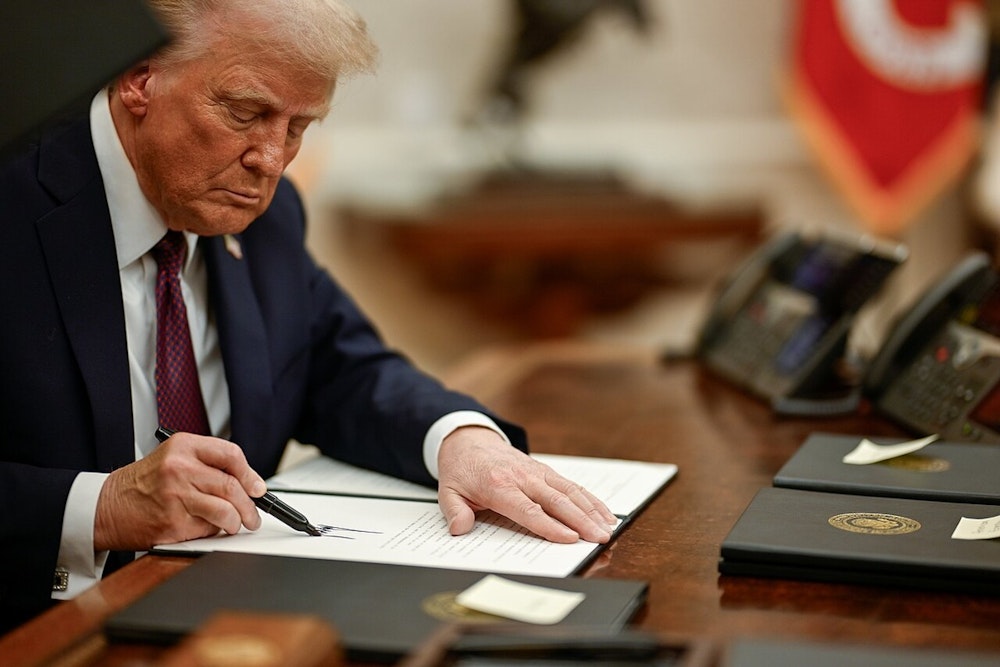 Trump Targets Texan Education, Signs Executive Order to Ax Department of Ed