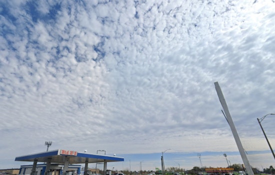 Warm and Sunny Week Ahead for New Orleans, with Mid-70s Predicted and Possible Weekend Showers