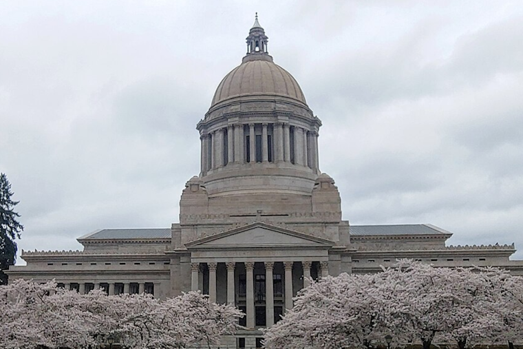Washington Senate Committee Advances Bill for Fair Wages in High-Hazard Industries