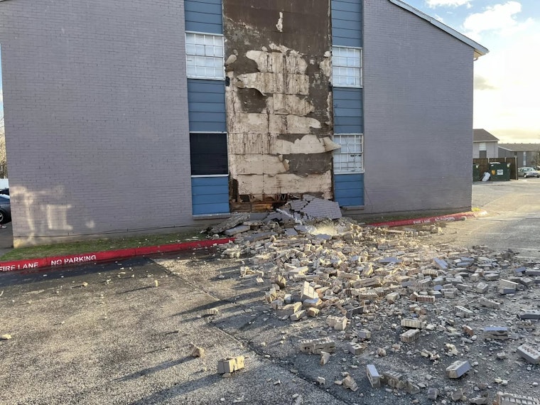 White Settlement Apartment Complex Wall Collapses Under Heavy Winds, No Injuries Reported