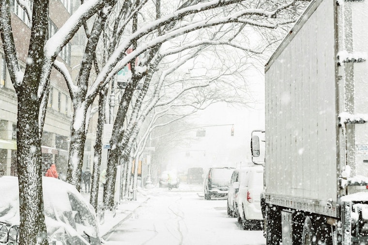 Winter Storm Strands Motorists on Interstate 40 Near Flagstaff, Prompting ADOT Action and Community Solidarity