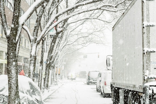 Winter Storm Strands Motorists on Interstate 40 Near Flagstaff, Prompting ADOT Action and Community Solidarity