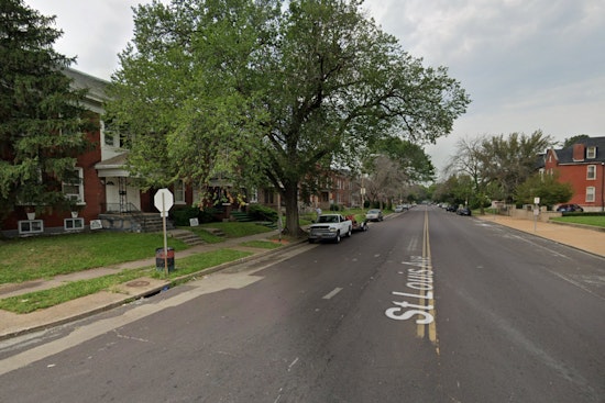 Woman Robbed at Dawn in The Ville Neighborhood of St. Louis, Police Seek Assailants and Witnesses