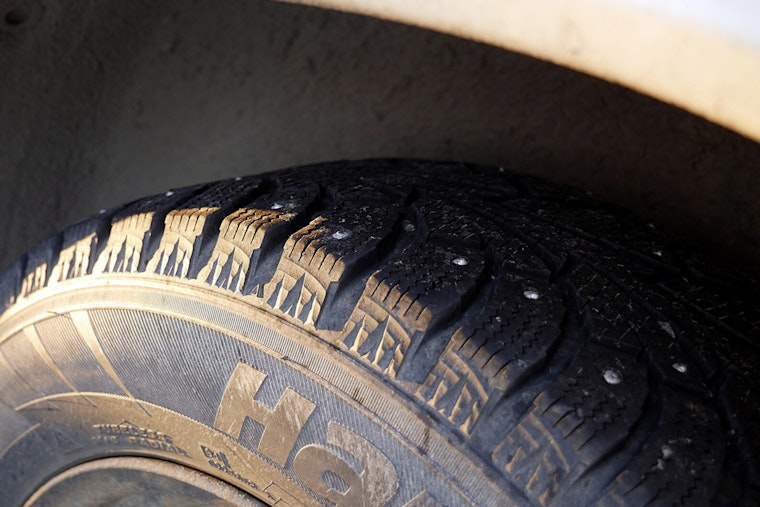 WSDOT Alerts Washington Drivers to Remove Studded Tires by March 31 to Avoid Fines
