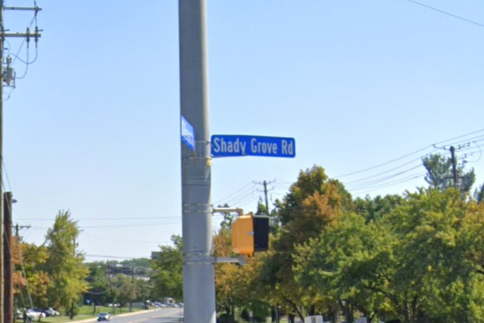 77-Year-Old Rockville Pedestrian Fatally Struck on Shady Grove Road as Authorities Seek Witnesses