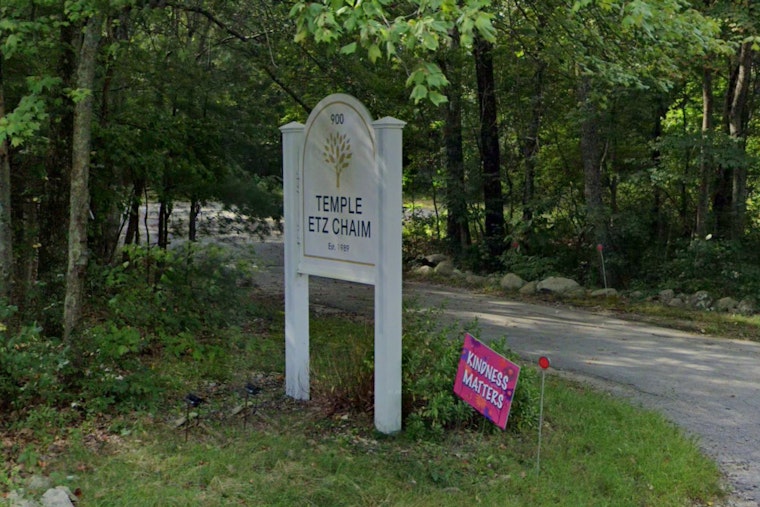 Anti-Semitic Vandalism Strikes Temple Etz Chaim in Franklin, MA, Community Shaken but Resilient