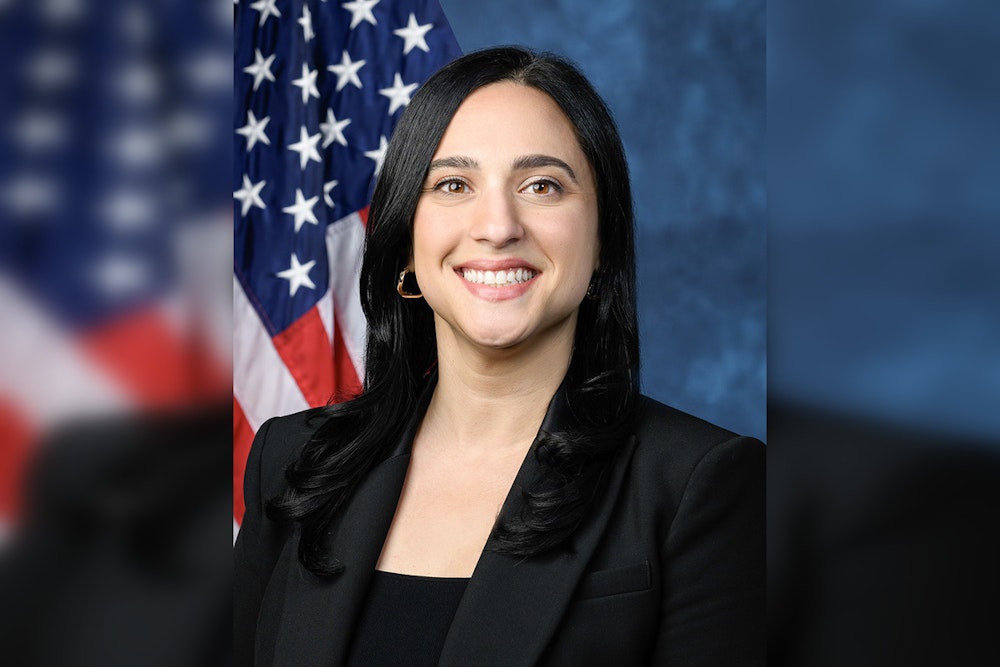 Arizona Congresswoman Ansari Advocates for Mistakenly Deported Man's Return from El Salvador