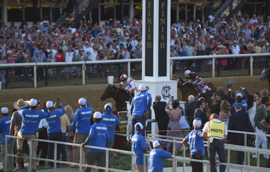 Baltimore Artist Steve Luhn Triumphs in Preakness 'Art of Racing' Contest Amid Record Submissions