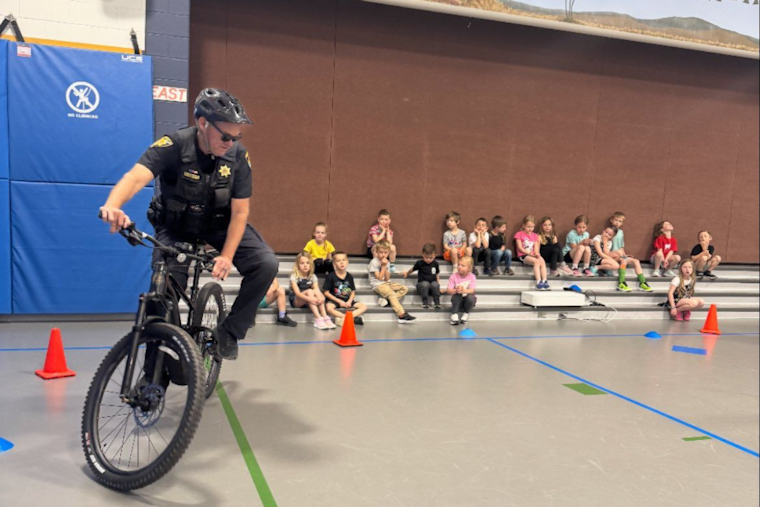 Buffalo Ridge Elementary Students Learn Bike Safety in Joint Effort by Local Deputy and Teacher