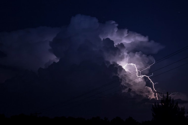 Charlotte Braces for Showers and Thunderstorms with Mild Temperatures Ahead