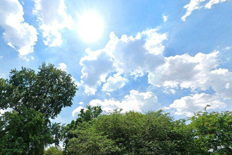 Charlotte to Experience Gradual Clearing and Warm Temperatures with Showers Expected Midweek
