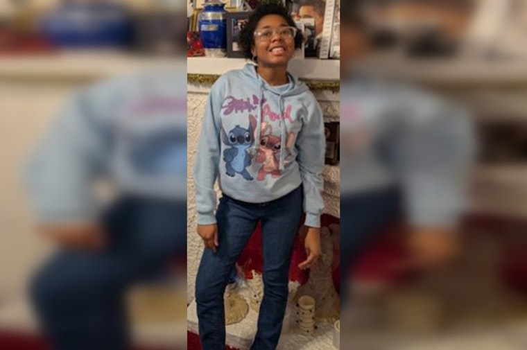 Chicago Police Issue Alert for Missing 16-Year-Old Denisia Layton Last Seen in West George Street Area