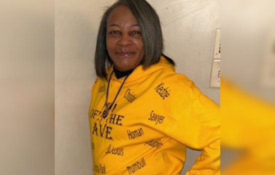 Chicago Police Seek Public's Help in Search for Missing Woman, Rhonda Pearson, Last Seen on West Cullerton Street