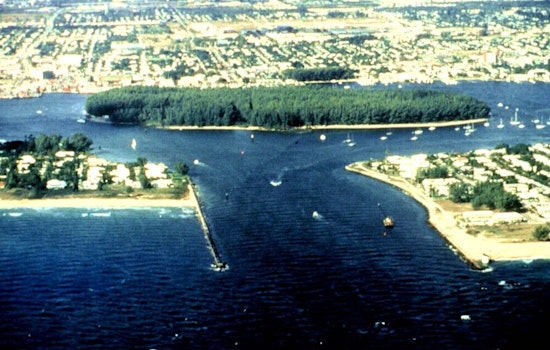 Coast Guard Intensifies Search for Man Overboard Near Lake Worth Inlet Amid Rough Seas