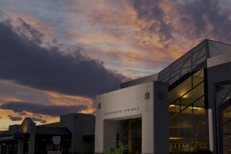 Colorado Springs Airport Achieves Perfect FAA Inspection Score, Sets Safety Standard in Aviation Industry