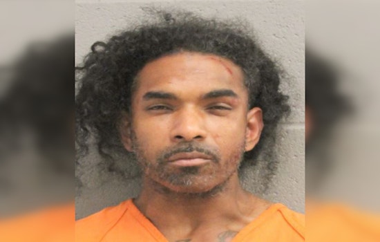 Convicted Felon Suspected of Shoplifting Over $700 in Goods, Resisting Arrest at Houston Walmart