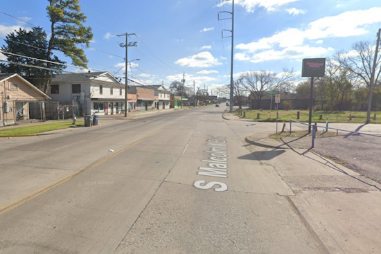 Dallas Police Investigate Fatal Shooting on Malcolm X Boulevard, Appeal for Public Assistance in Case 055233-2025