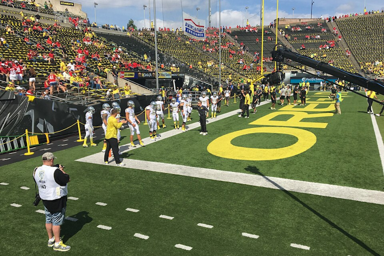 Defense Dominates Oregon Football's Spring Game as Ducks Gear Up for Fall Season