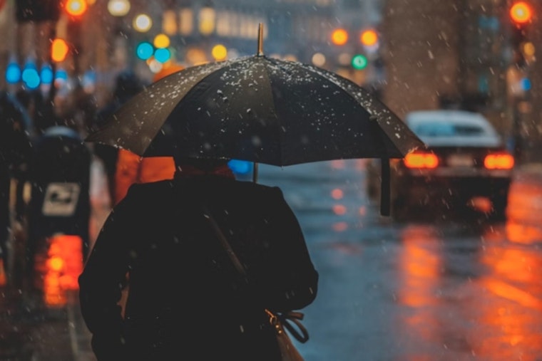 Detroit Braces for Showers and Thunderstorms Today, with Clearer Skies Expected Over the Weekend