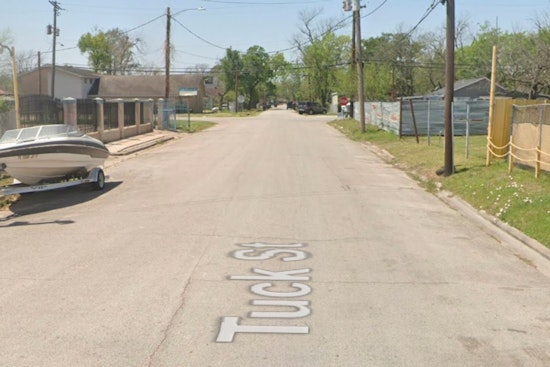 Drive-By Shooting in Denver Harbor Houston Wounds Three Teenagers as Police Search for Suspect and Motive