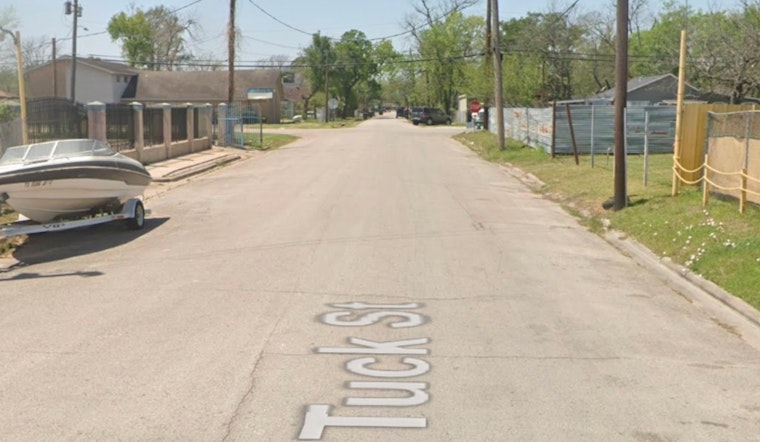 Drive-By Shooting in Denver Harbor Houston Wounds Three Teenagers as Police Search for Suspect and Motive