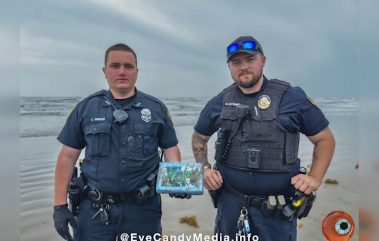 Easter Sunday Surprise as Cocaine Packages Wash Ashore in Galveston Texas Amidst Holiday Celebrations