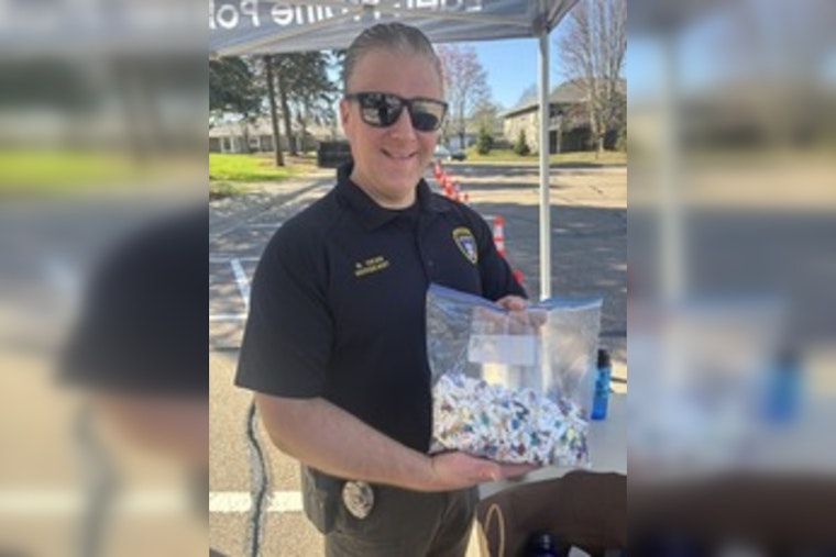 Eden Prairie Police and DEA Collect 418 Pounds of Medications at Drug Take Back Event