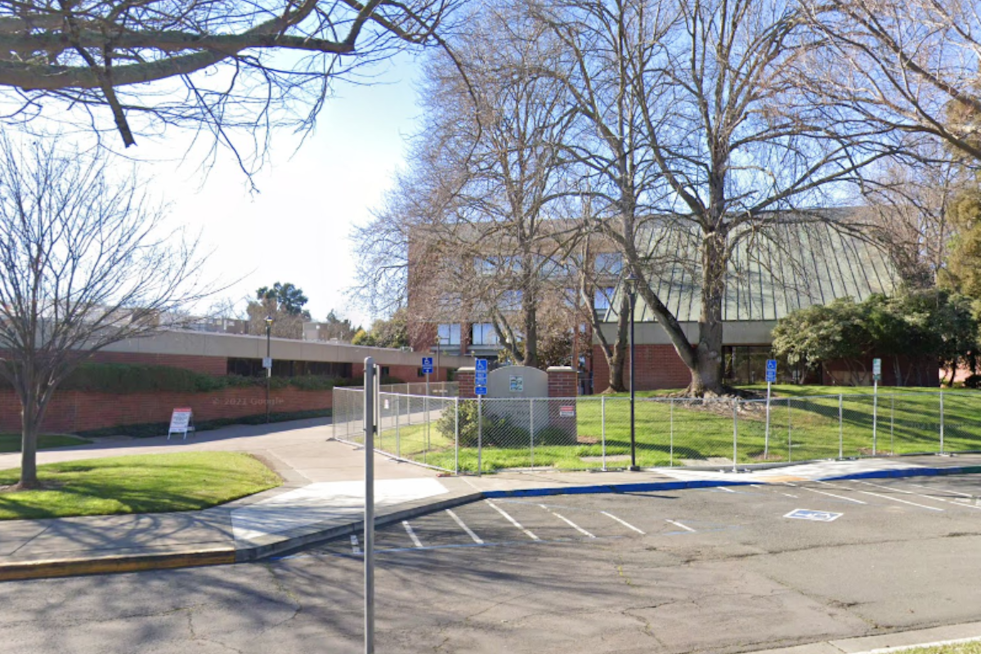 Fairfield Teen Thwarts Abduction Attempt on Way to School, Suspect Arrested at City Hall