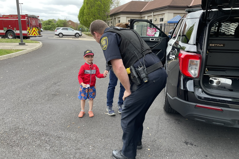 Gahanna Police Join Forces with YMCA to Celebrate Healthy Kids Day, Build Community Ties