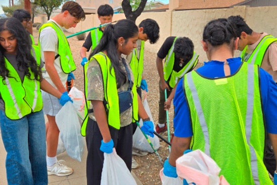 Glendale Students Clean Up Camelback Road Through Youth Initiative