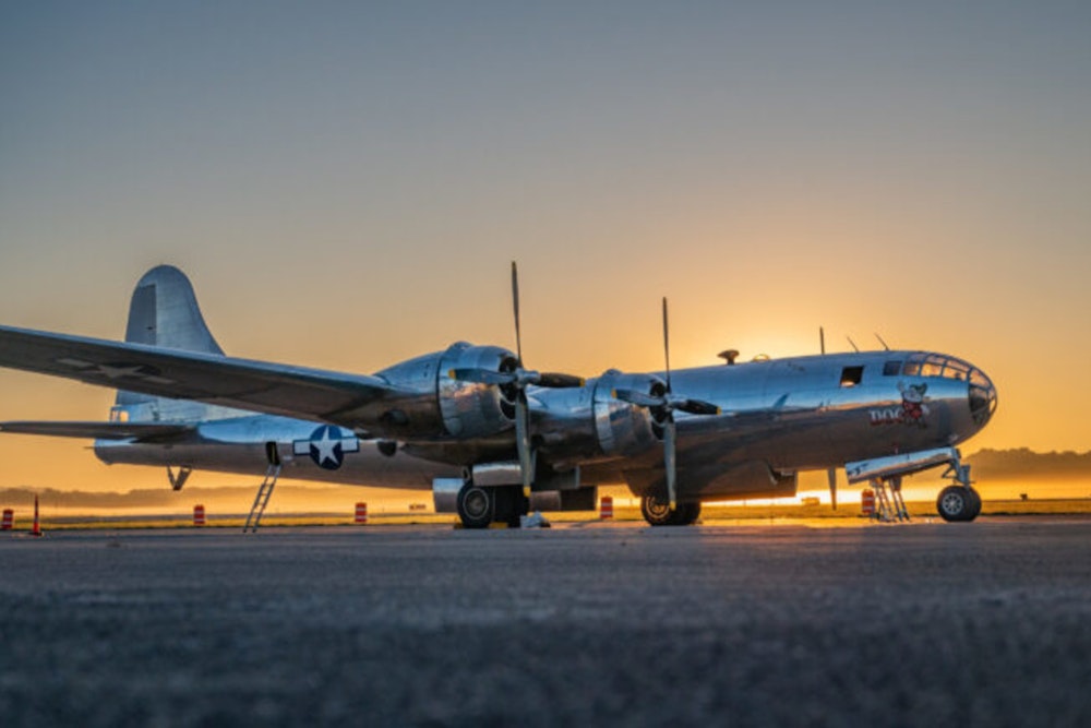 Historic B-29 Superfortress "DOC" Lands in Phoenix for Aviation Enthusiast Tour