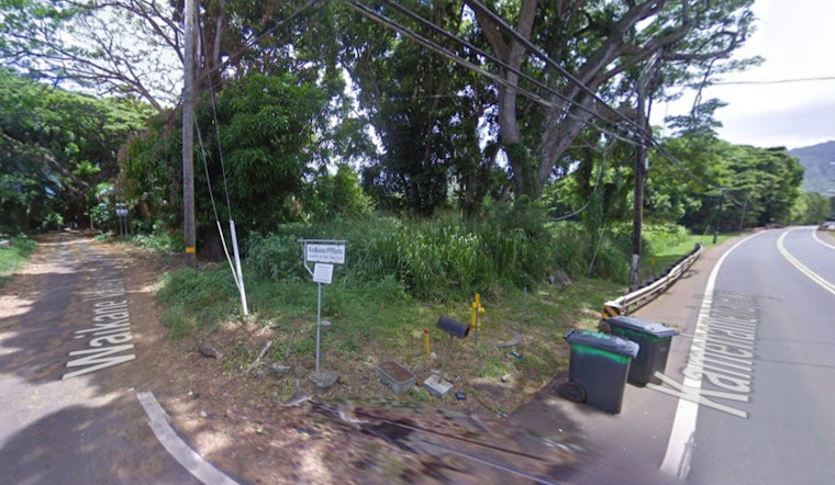 Honolulu Firefighters Quell Rubbish Fire in Kahalu'u with No Structural Damage Reported