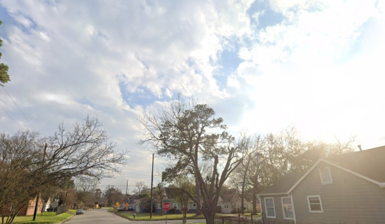 Houston Braces for Weekend Weather Shift, Warm Easter Sunday with Potential Thunderstorms Ahead