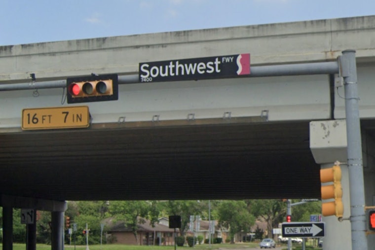Houston Police Seek Hit-and-Run Driver After Fatal Pedestrian Collision on Southwest Freeway