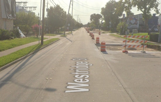 Houston Resident Fatally Shoots Intruder in Self-Defense, Police Seek Remaining Suspects