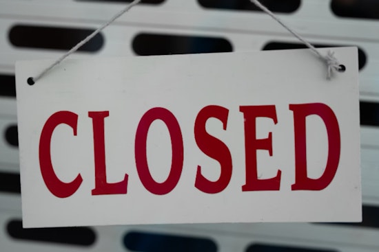 Houston Retail and Dining Scene Adjusts Hours for Easter 2025, Shoppers Anticipate Closures and Limited Services