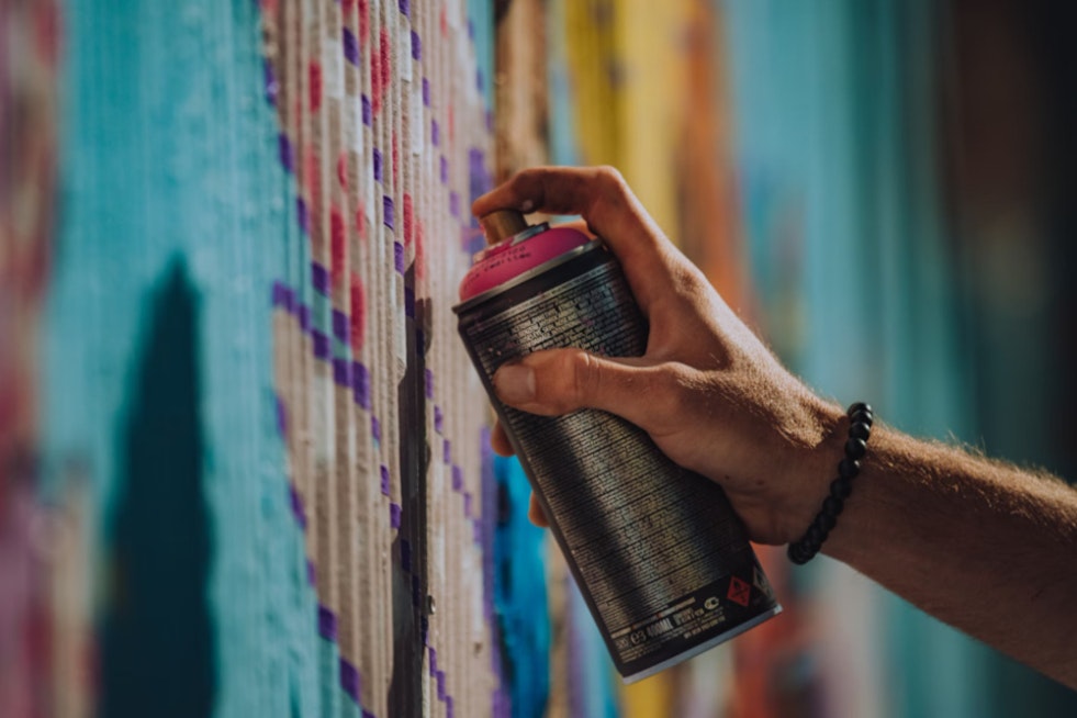 Houston's Iconic "Be Someone" Graffiti Overwritten With Cryptocurrency Ad, "Mog Coin"