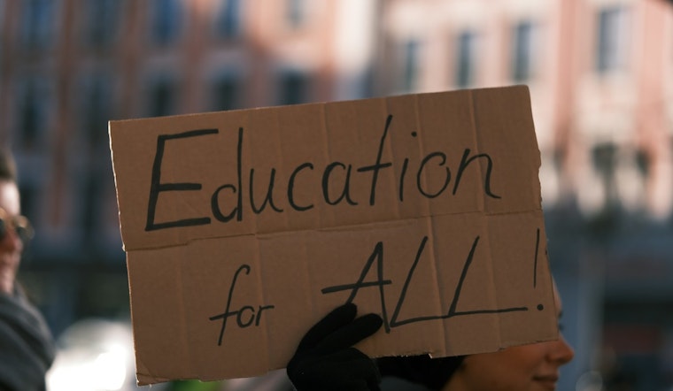 Hundreds Rally in Nashville Against Bill Restricting Access to Education for Undocumented Students