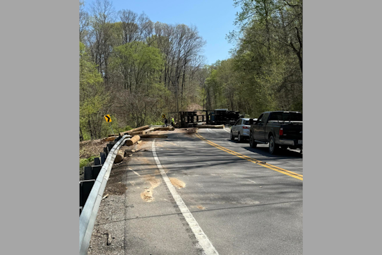 Hwy 100 Closed Near Wrigley Curves Due to Log Truck Rollover, Hickman County Commuters Face Detours