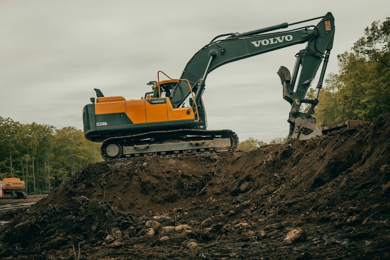 Illinois Commerce Commission Urges Residents to Prioritize Safe Digging Practices in April