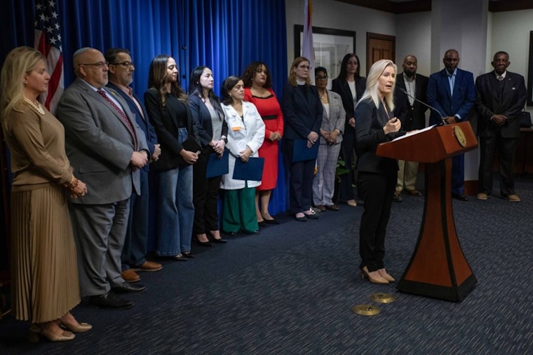 Jacksonville Mayor Deegan Refuses to Sign Ordinance 2025-147, Citing Support for Immigrant Community and Public Safety Concerns