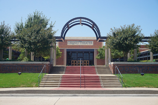 Join the Art Talk with Eilene Houston Carver at Lewisville Grand Theater on April 8