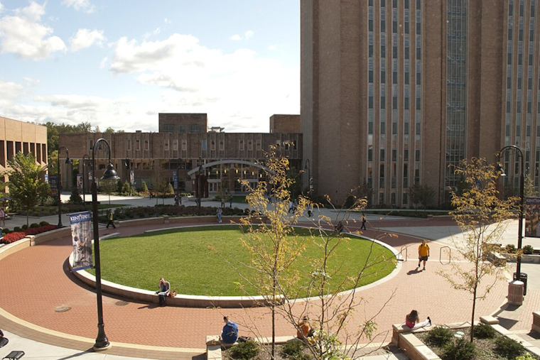 Kent State University's Honors Leadership Academy Transforms Spring Break into Buffalo Community Service Trip