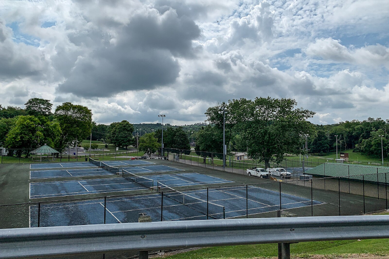 Knoxville Braces for Erratic Weather: NWS Predicts Showers and Thunderstorms into the Weekend