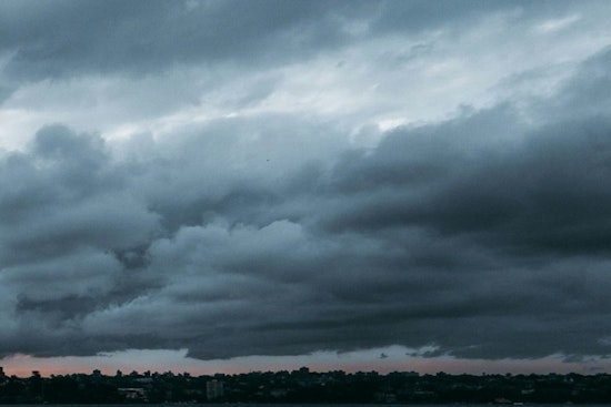 Knoxville Braces for Showers and Potential Thunderstorms, Sunny Weekend Ahead for East Tennessee