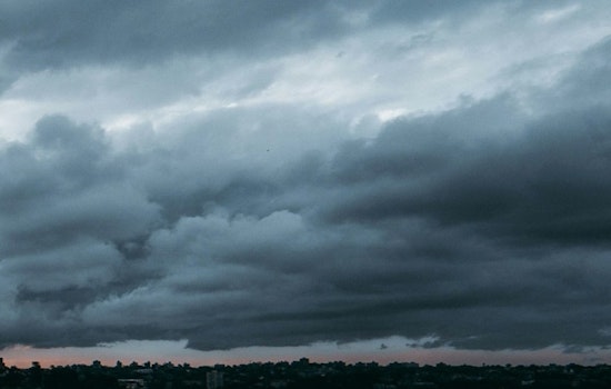 Knoxville Braces for Showers and Potential Thunderstorms, Sunny Weekend Ahead for East Tennessee