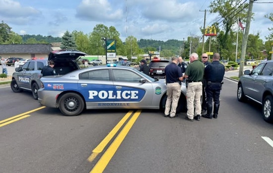 Knoxville Community Mourns Loss Following Fatal Pedestrian Accident on N. Broadway