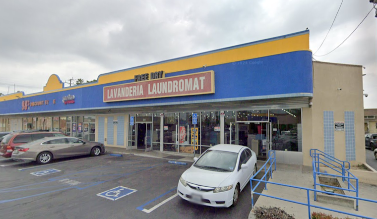LAFD Extinguishes Laundromat Blaze in South Los Angeles Strip Mall in Under 15 Minutes, No Injuries Reported