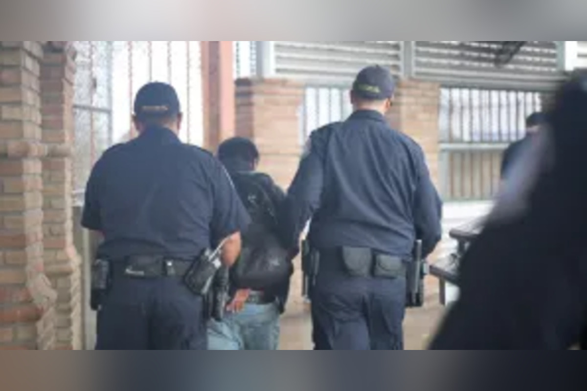 Laredo CBP Officers Nab Suspected Child Molestation Fugitive at U.S.-Mexico Border
