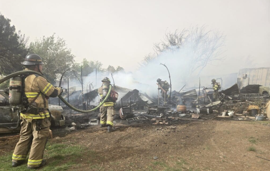 Las Cruces Firefighters Join Forces to Quell Wind-Driven Blaze in Dona Ana County